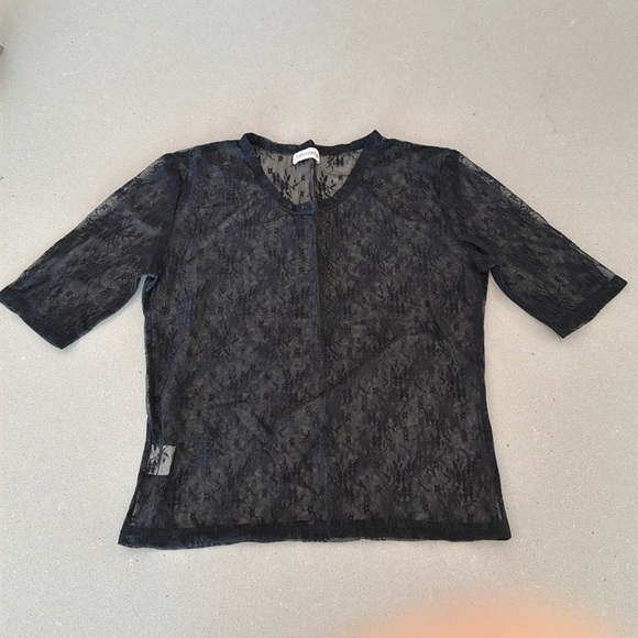 A Bronze Age Melrose stretch lace top - Picture 2 of 6